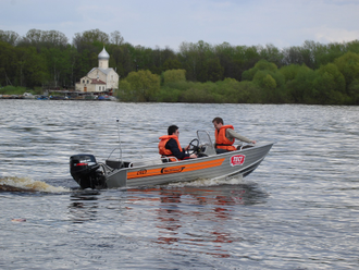 Алюминиевая лодка WELLBOAT-42 NEXT CONSOL