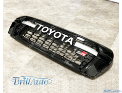 Решетка радиатора Land Cruiser 200 2007-2015 в стиле 300 GR Sport