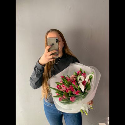 Букет розовых тюльпанов с озотамнусом (модификация 1)