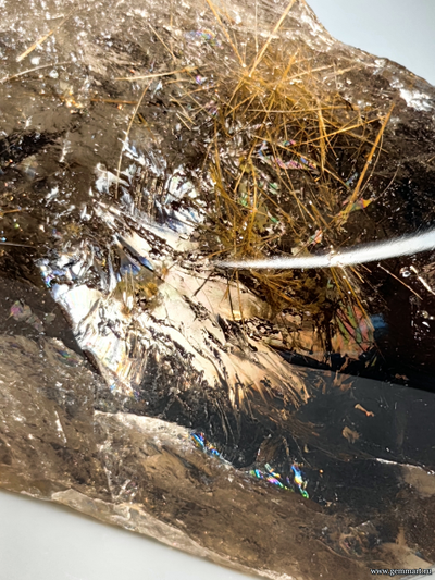 Рутил  в дымчатом кварце. Россия.   195*110*65мм