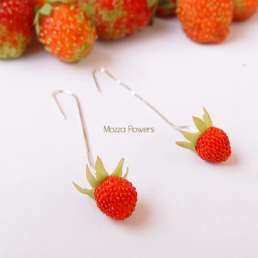 Серьги-протяжки "Землянички"