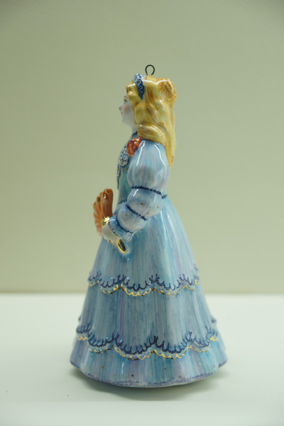 Золушка на балу