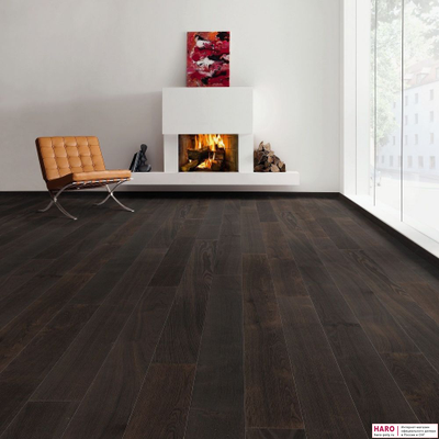 Декор паркетной доски Haro Дуб Африканский Агатовый Браш 4V 1-пол, масло 528674 в интерьере комнаты