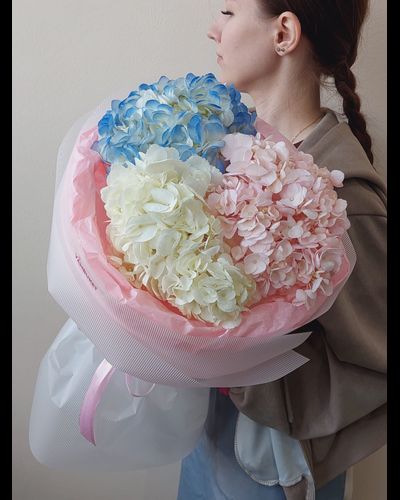 Комплимент(букет из 3гортензий)