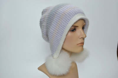 Женская вязаная шапка ушанка с помпонами осень зима 2024 2025