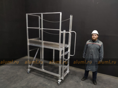 Лестница с площадкой ЛС-1300 вертикальная