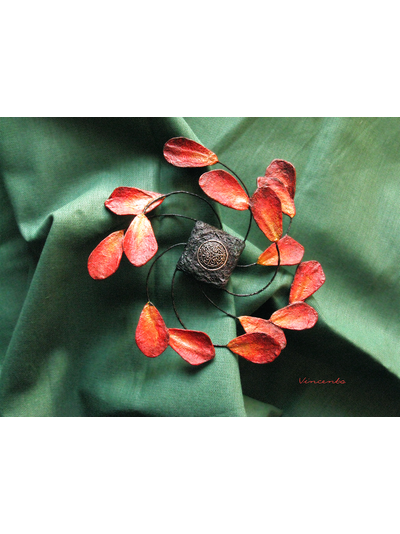 Ветроворот Вечности. Эффектная крупная брошь в стиле сериала "Рейвенсвуд"