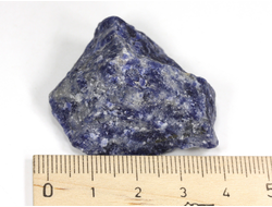 Содалит, необработанный "дикий" образец, Бразилия (38*30*18 мм, 24 г) №35196