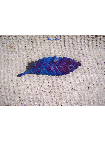 Волшебная брошь &quot;Листок Туманкулуса&quot; с застывшими капельками росы