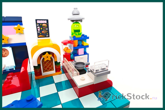 # 40687 Инопланетное Космическое Кафé / Alien Space Diner (2024)