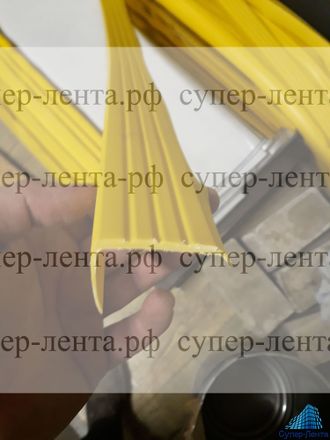 Уголок их пвх защитный на угол ступени "СЛ", 55 х 38 мм, цвет жёлтый