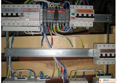 Установка реверсивный рубильник в квартире Москва ИВАНМАСТЕР