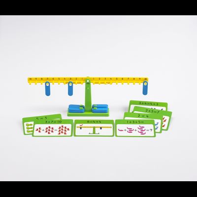 Весы математические с заданиями. Набор игровой.
