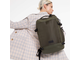 Девушка с рюкзаком Eastpak Tecum M CNNCT Khaki