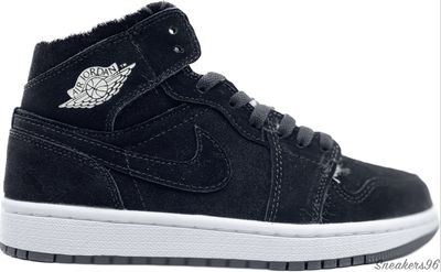 Nike Air Jordan 1 Retro all Black (с мехом) Мужские (40-45)