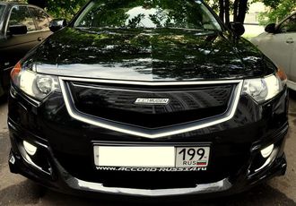 Вставка Mugen в стоковую Решетку радиатора для Honda Accord 8-CU2 (Дорестайл)