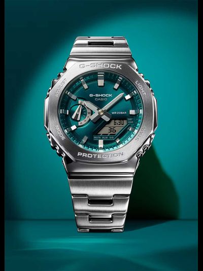 Часы Casio G-Shock GM-2110D-3A1