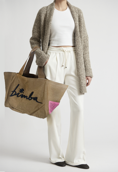 (АРТИКУЛ: 9852/2) СУМКА БОЛЬШАЯ, ТЕКСТИЛЬ, ЦВЕТ "МОКРЫЙ ПЕСОК" С ЧЕРНЫМИ БУКВАМИ И РОЗОВОЙ АППЛИКАЦИЕЙ, С РУЧКАМИ ЧЕРЕЗ ПЛЕЧО