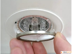 Замена точечных светильников на потолке квартиры ИВАНМАСТЕР