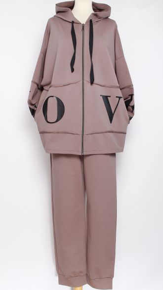 КОСТЮМ ЖАКЕТ НА МОЛНИИ И БРЮКИ "LOVE" какао р.50,54