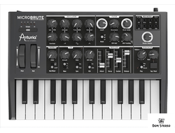 Фото Arturia Microbrute