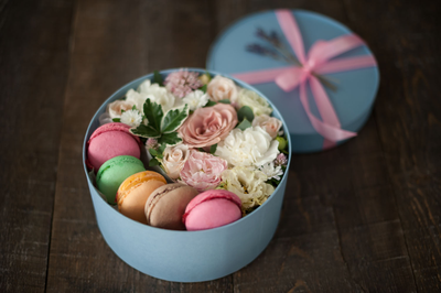 Коробка с макарунами "Бонжур"