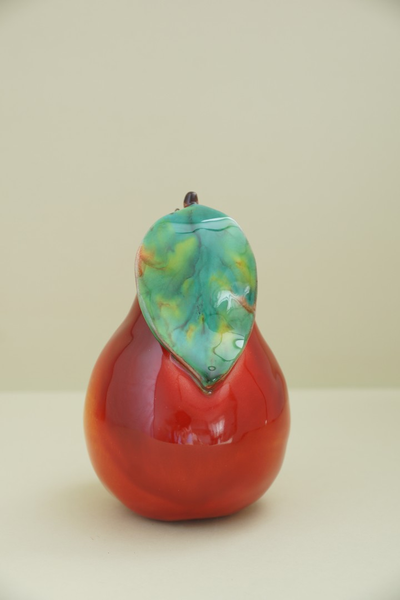 Груша с листом (красная)