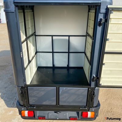 Трицикл грузовой GreenCamel Тендер E1200 (72V 2500W 52Ah) кабина, BOX, понижающая Белый