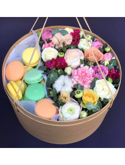 Коробка с макарунами "Моне"