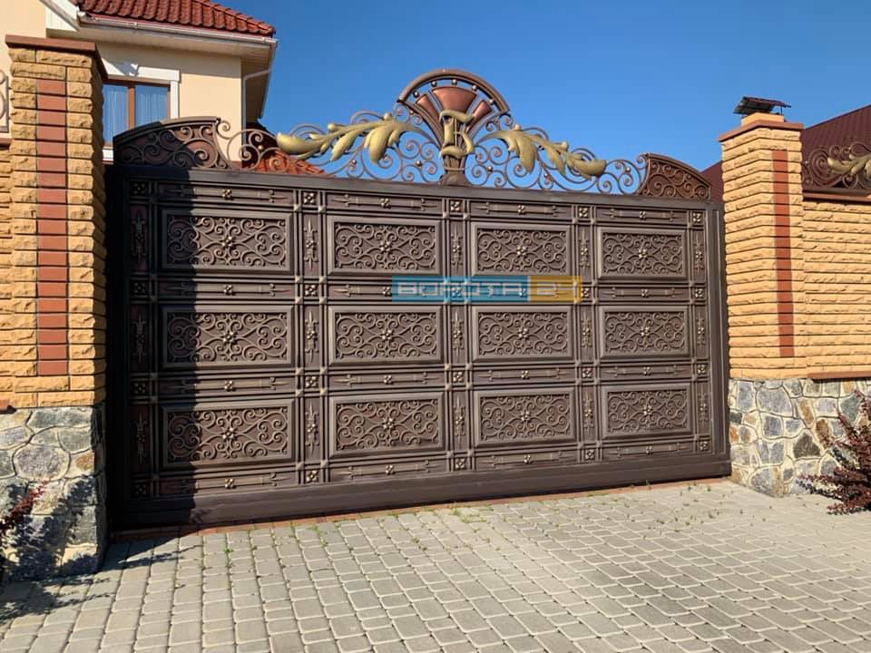современные заборы-ворота-секции из металла - оцинковка - гарантия кованые ворота для дома - изготовление откатных конструкций с ковкой