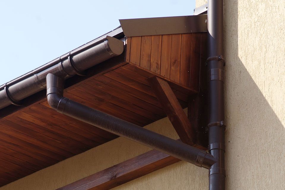 монтаж водосточной системы