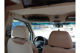 Общий вид установленного тахографа в Мерседесе Спринтер