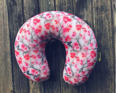 Дорожная подушка-подголовник антистресс "Сакура + маска для глаз"