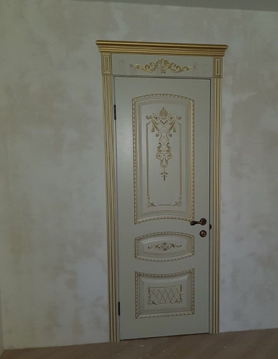 СОНАТА-2 В3. СЛОНОВАЯ КОСТЬ/ ПАТИНА ЗОЛОТО. ПОЛОТНО ГЛУХОЕ