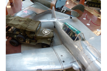 Museum für Militär- und Autotechnik im Ural bei Jekaterinburg: mehr als 250 sowjetische und ausländische Autos, Motorräder, Fahrräder und andere Fahrzeuge.
