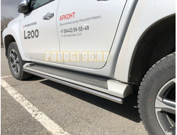 Защита штатного порога труба d60 для Mitsubishi L200 (2015-2019)