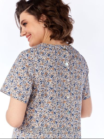 Платье прямого силуэта в мелкий цветочек