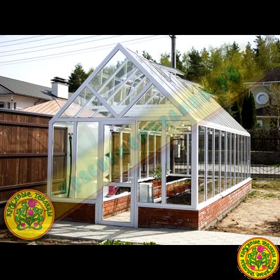 Базовая комплектация теплицы из стекла и алюминия ЧЕСТЕРФИЛД размером 8000 х 3000 мм