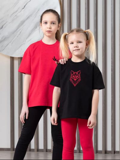 Футболка и леггинсы