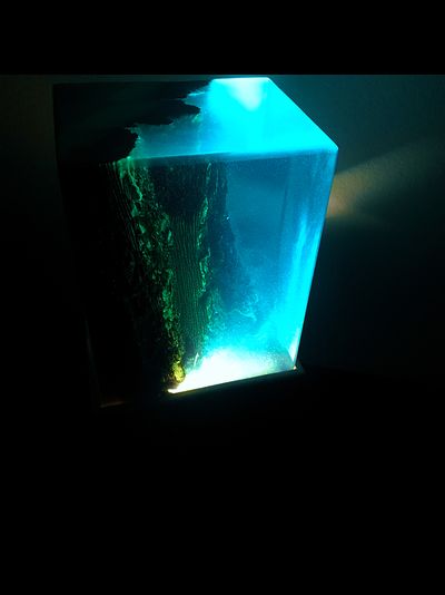 Светильник ночник из дерева и смолы &quot;Риф&quot;