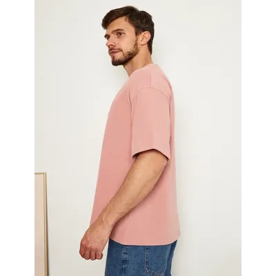 МУЖСКАЯ ФУТБОЛКА РОЗОВЫЙ "ЦВЕТОЧНЫЕ КЕДЫ"