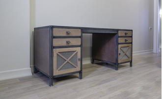 Письменный стол с 2 боковыми тумбами, в стиле loft.