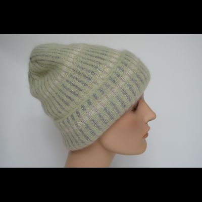 Мятная женская шапка с отворотом и стразами Vizio Италия 8007 CRY