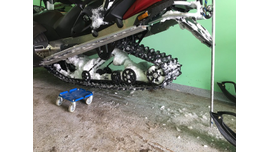 Поднимаем снегоход в гараже