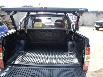 Пластиковый защитный вкладыш в кузов