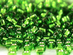 Toho 11/0 27 Transparent Silver-Lined Peridot / Прозрачный перидот с серебряной линией внутри
