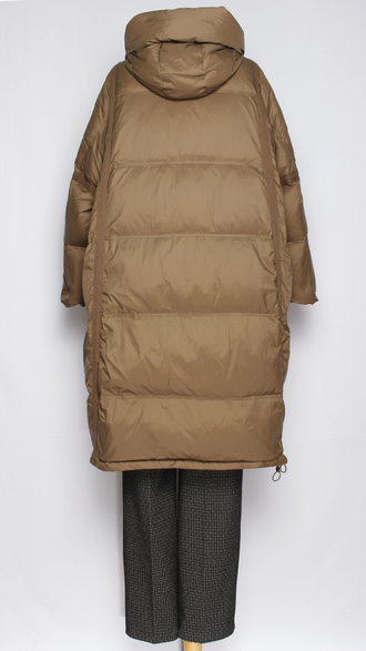 Пуховик дутый "Стропы" удлинённый бежевый до р.54