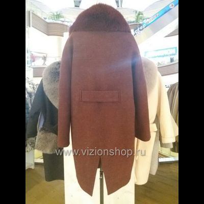 Бордовое пальто женское Арти мода Arti moda 121 с меховым воротником