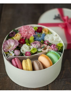 КОРОБКА С МАКАРУНАМИ "BLANCHE"