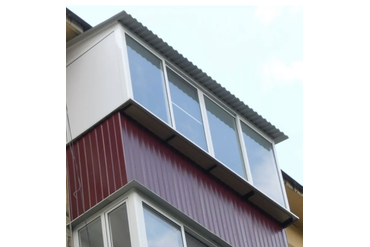 Остекление балконов из ПВХ и алюминия